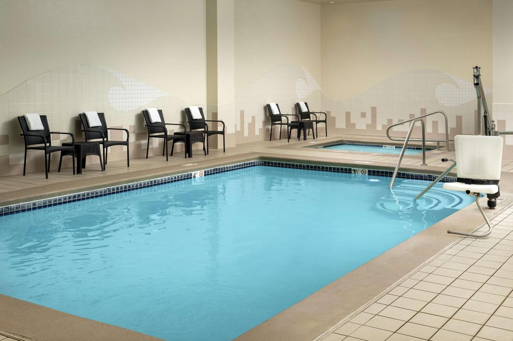 Hilton Garden Downtown 3*